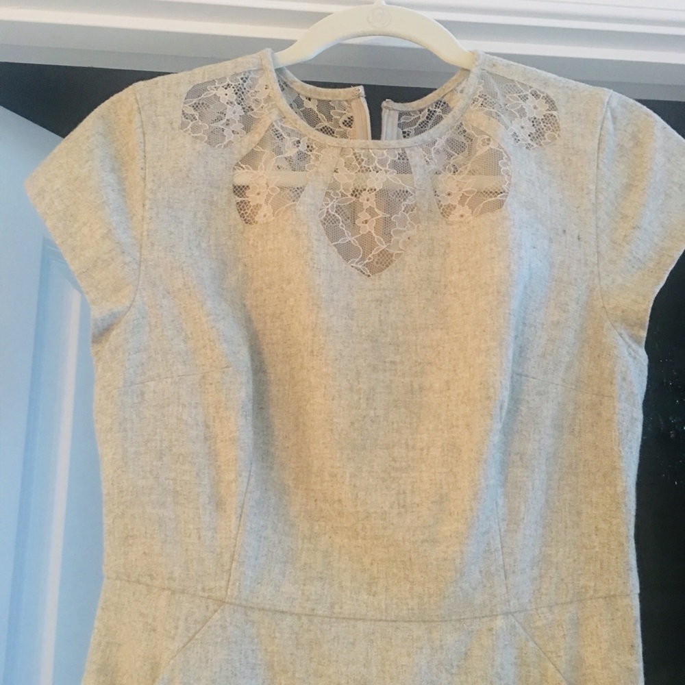 Light grey dress with lace detail and pockets - Picture 8 of 8